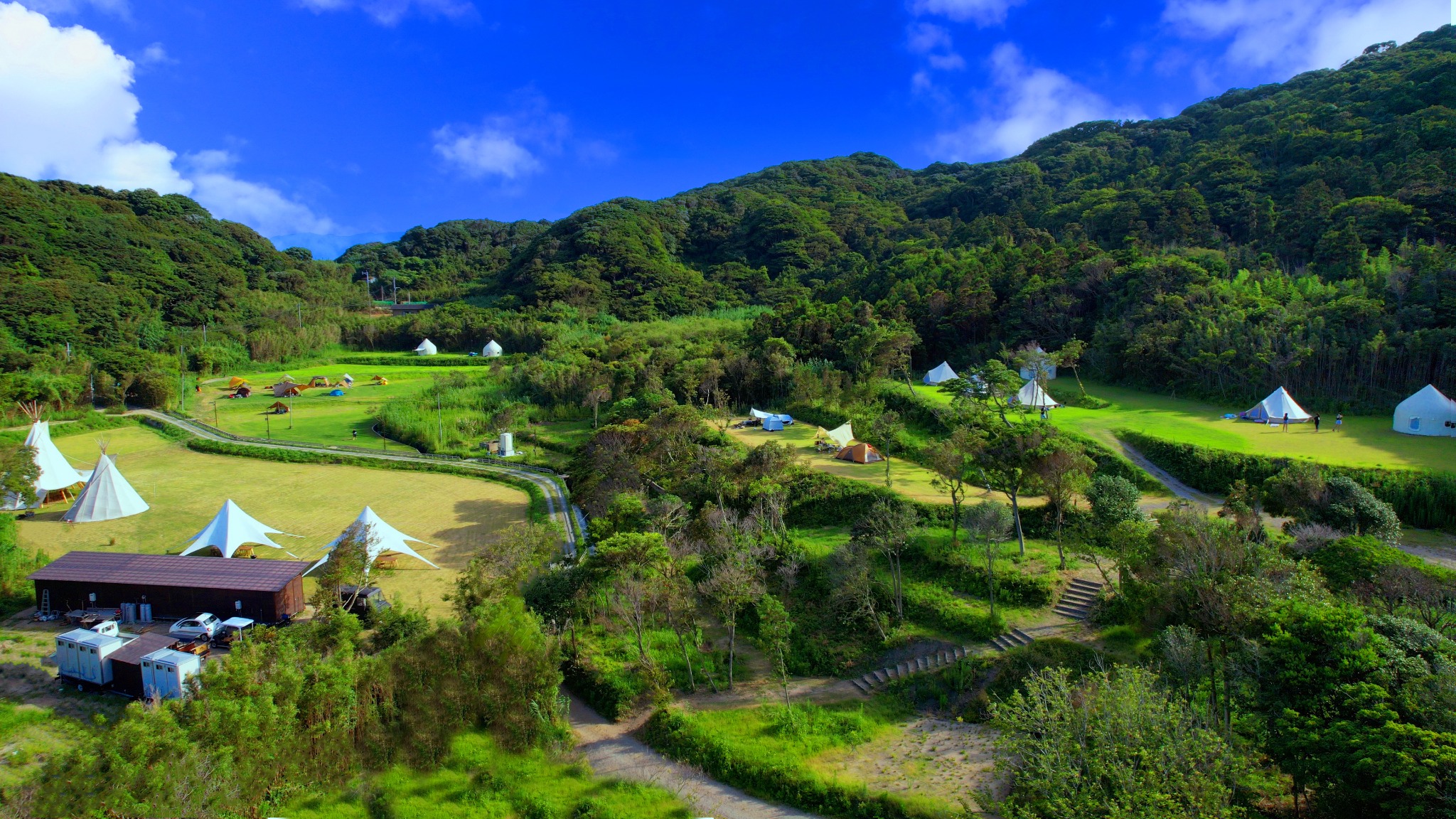 Aerial view of the Sharkbeams festival grounds by the beach